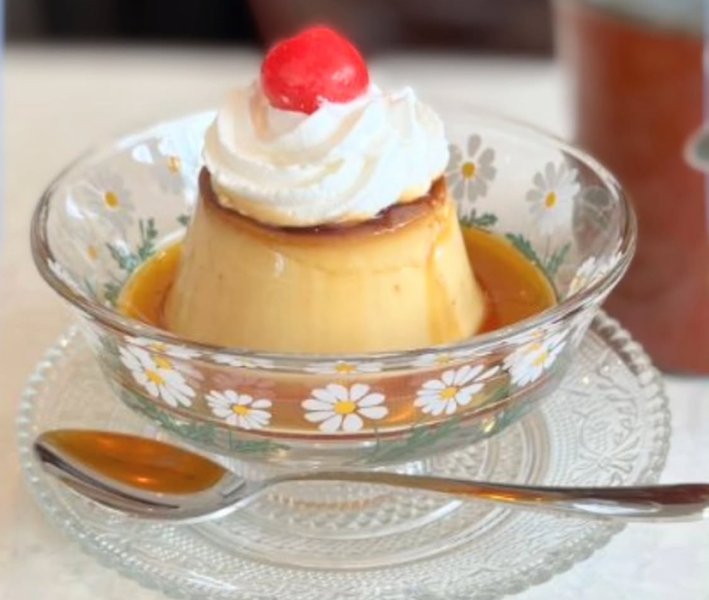 昔ながらのしっかりかため、王道の昭和プリン