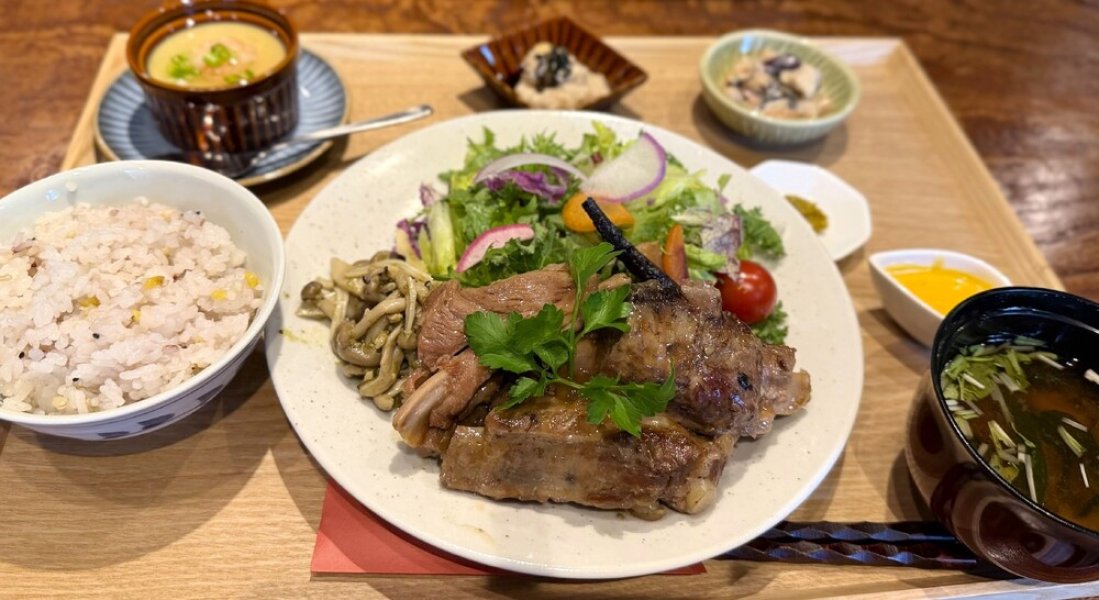 BeSSO特製スペアリブランチ