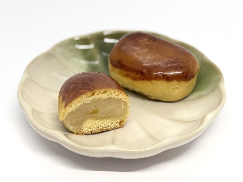 刻んだ栗としっとりと練り上げた餡が入った栗まんじゅう