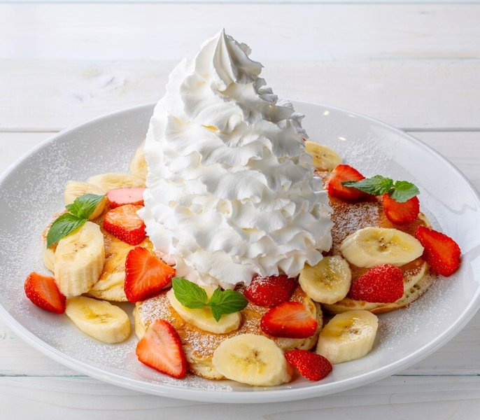 【ストロベリー&バナナホイップパンケーキ】コナズ珈琲で1番人気！