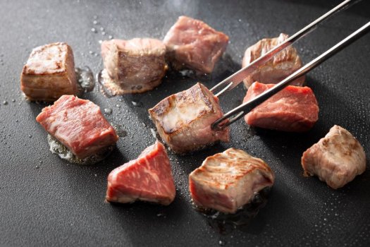 LIVEキッチン【ランチ限定】ビーフサイコロステーキ