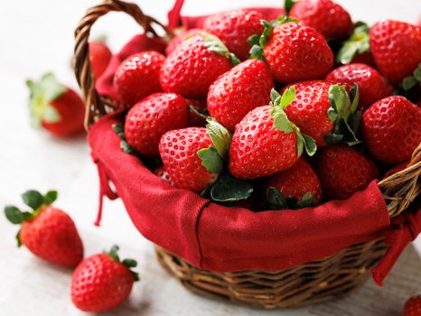 いちごは山盛り＆食べ放題