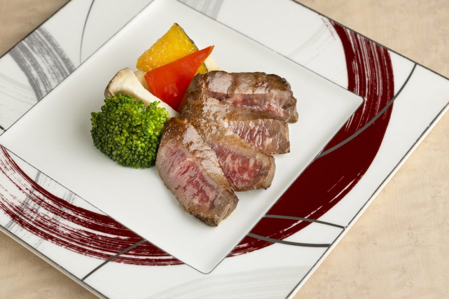 ◆プレゼント◆千葉県産 しあわせ絆牛のステーキ オイスターソース（大人のお客様限定・お一人様1皿）