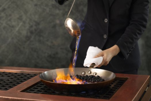 ◆プレゼント◆ブルーベリーの フランベ（大人のお客様限定・お一人様1皿）