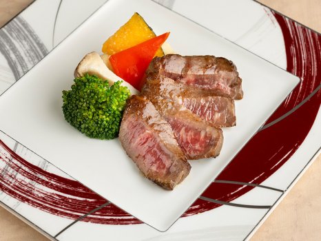 【前日までの予約特典】千葉県産 しあわせ絆牛のステーキ（大人のお客様限定・お一人様1皿）
